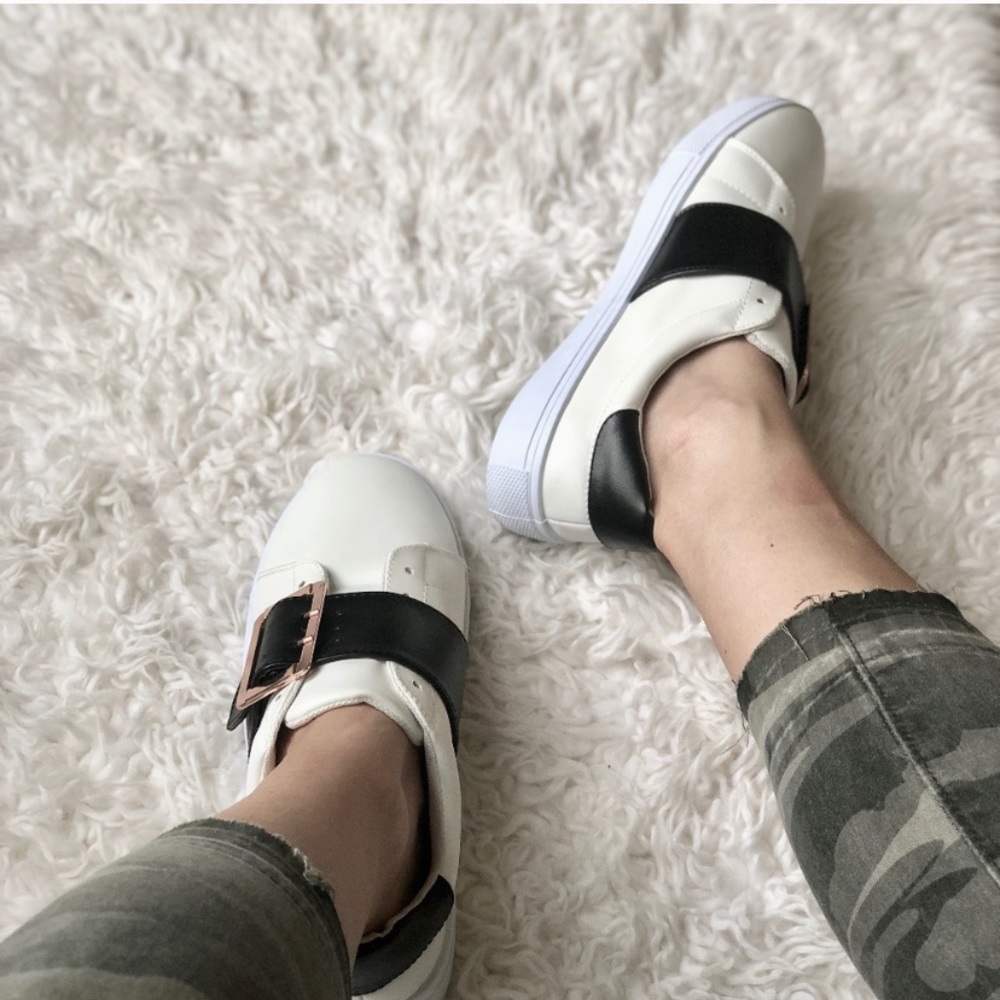 2 Tone Buckle Sneakers - Picture 3 of 7
